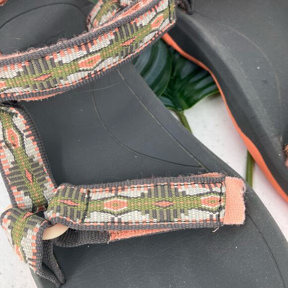 Teva Salmon Pink Green Aztec Tribal Hook Loop Adjustable Lightweight Sandal Shoe - Picture 10 of 10